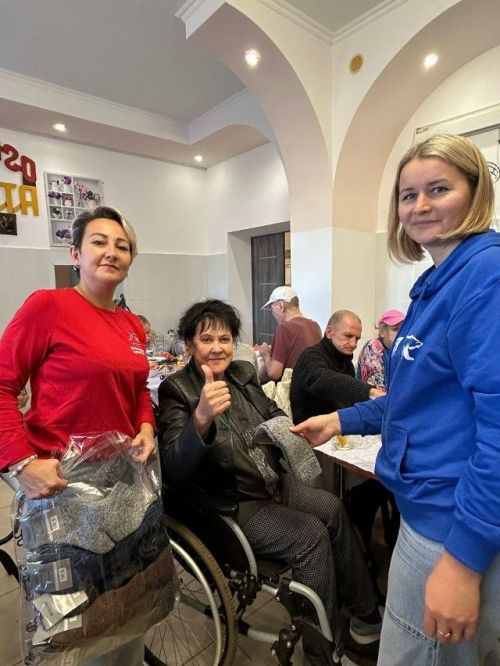 Частичка тепла для старшего поколения