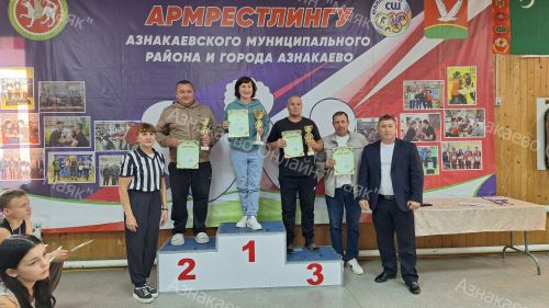Азнакайда узган кул көрәш ярышларында 76  спортчы катнашты