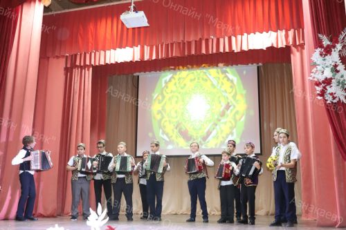 В Азнакаево отпраздновали День учителя