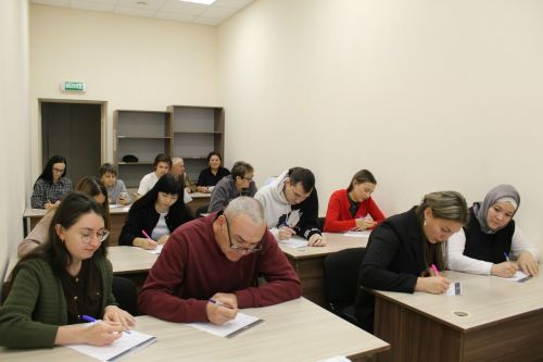 Азнакаевцы написали «Татарча диктант» в Культурном центре