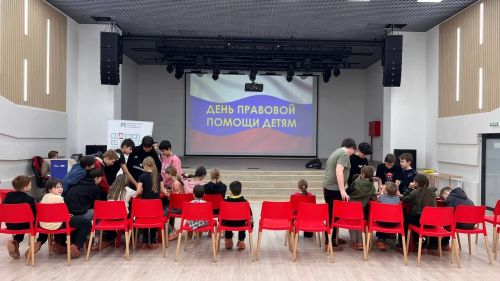 В Азнакаево школьникам рассказали о правах и безопасности в сети