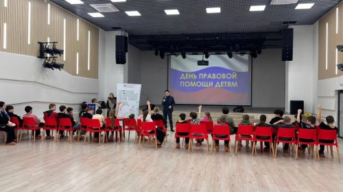 В Азнакаево школьникам рассказали о правах и безопасности в сети