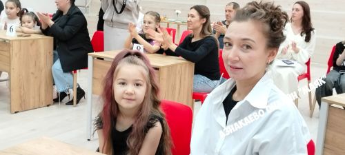 Праздник для самых дорогих: в Азнакаево устроили интеллектуальный праздник для мам и детей