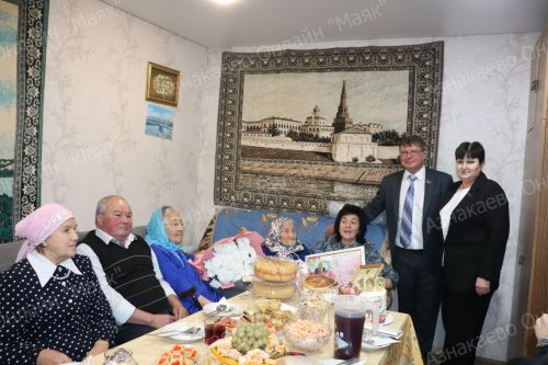 В поселке Победа отметили 100-летие Магсумы Абдуллиной