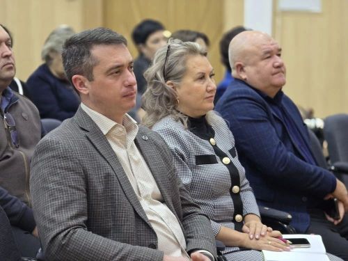 В Азнакаево обсудили меры поддержки семей участников СВО