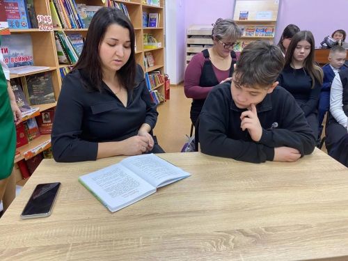 Новогодние семейные чтения вслух: праздник книги в Азнакаево