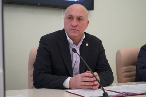 Дорожные службы Азнакаевского района перешли на усиленный режим работы после снегопада