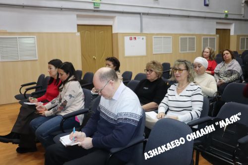 Эшмәкәрләр фикер алышты