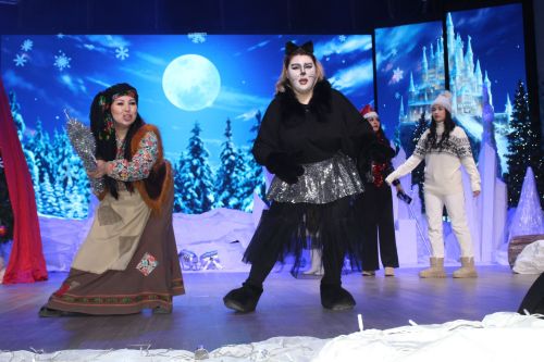 В Азнакаево прошел корпоративный новогодний праздник для детей