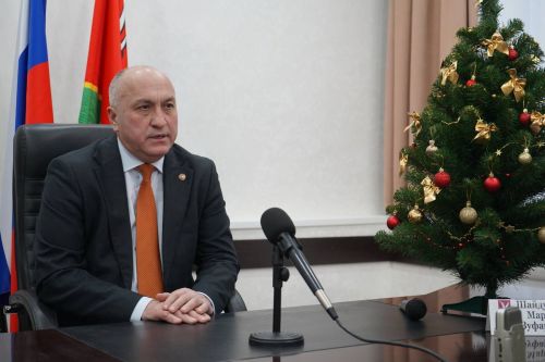 Глава района ответил на вопросы азнакаевцев в прямом эфире