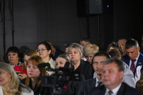 Раис Татарстана вручил редакции «Маяка» ключи от новой Lada Vesta