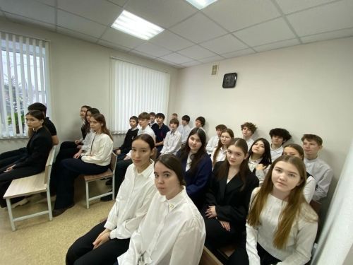 Практический урок права: ученики азнакаевской школы №1 побывали в настоящем суде