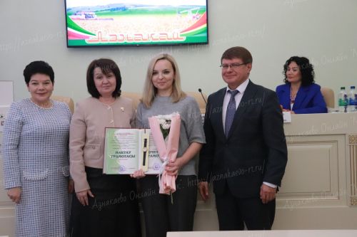 Элиза Мәрданшина: “Яңа туган сабыйдан алып өлкән яшьтәге әби-бабайларны да кайгыртабыз”