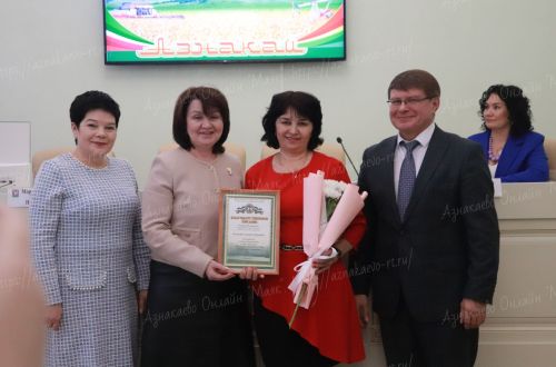 Элиза Мәрданшина: “Яңа туган сабыйдан алып өлкән яшьтәге әби-бабайларны да кайгыртабыз”