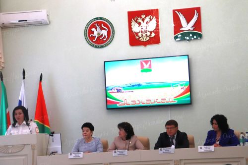 Элиза Мәрданшина: “Яңа туган сабыйдан алып өлкән яшьтәге әби-бабайларны да кайгыртабыз”