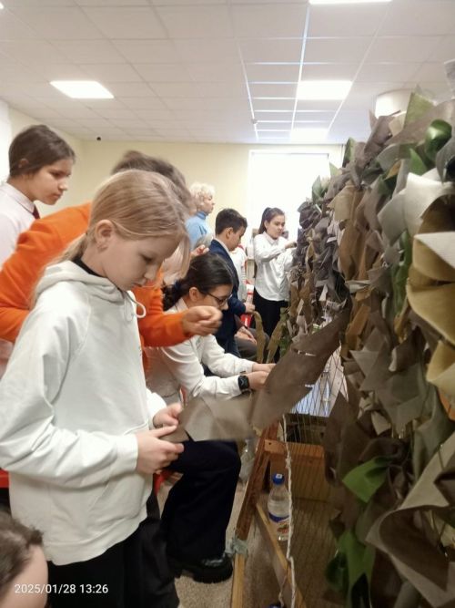 Школьники в гостях у «серебряных» волонтёров группы «ВИКТОРИЯ»
