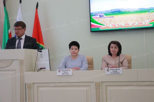 Элиза Мәрданшина: “Яңа туган сабыйдан алып өлкән яшьтәге әби-бабайларны да кайгыртабыз”