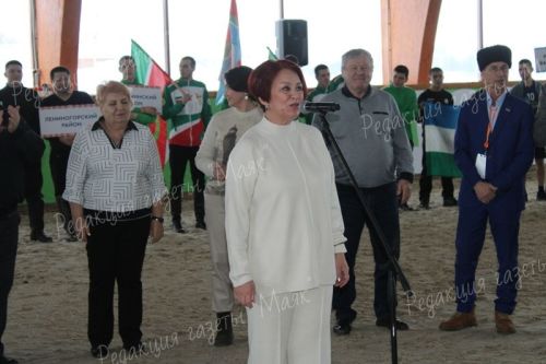 Азнакайда ир-егетләр ат өстендә көрәштеләр