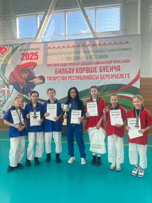 Азнакайның егетләре дә, кызлары да оста көрәшә