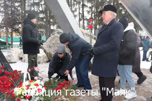В Азнакаево прошел митинг, посвященный героям афганской войны