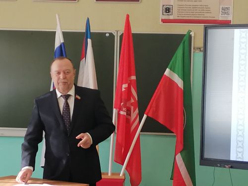 Парламентский урок в Азнакаево