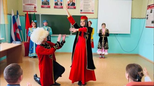 Туган тел: праздник родного языка в Азнакаево
