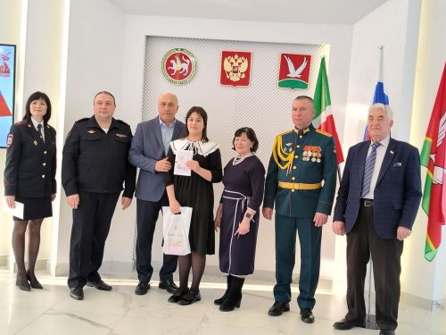 Юноши и девушки из Азнакаево получили паспорта