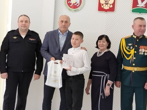 Юноши и девушки из Азнакаево получили паспорта