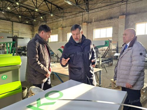Азнакаево посетил министр промышленности и торговли РТ Олег Коробченко