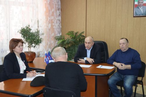 Депутат Госсовета РТ провел прием азнакаевцев
