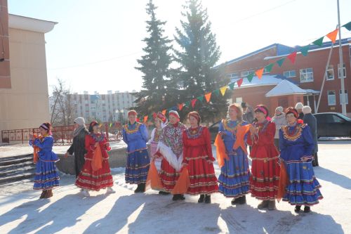 Азнакайда  Май чабу бәйрәме узды