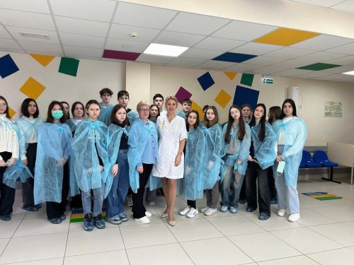 Школьники Актюбы и Азнакаево познакомились с работой Камского детского медицинского центра