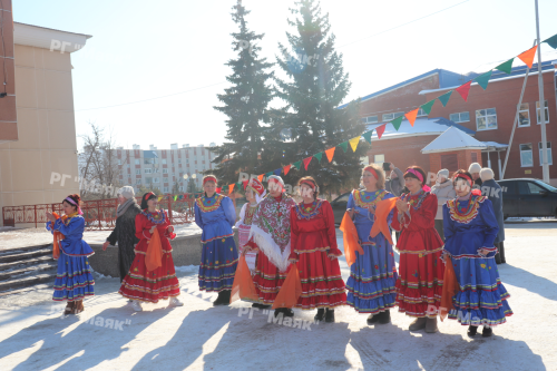 В Азнакаево прошёл праздник  «Ай - да, Масленица!»