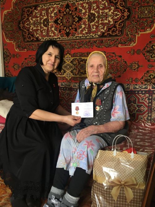 Вручение юбилейных медалей «80 лет Победы в ВОВ 1941-1945гг.» труженикам тыла