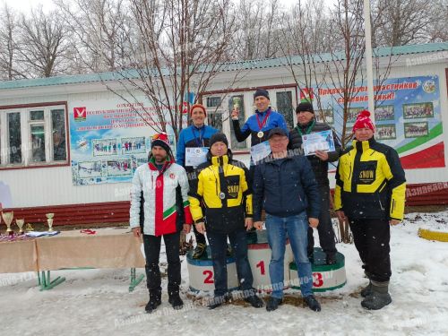 Награждение победителей Кубка Главы по лыжным гонкам в Азнакаево