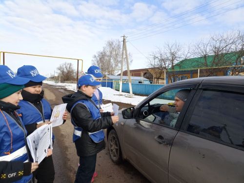 Сарлы мәктәбе укучылары шоферларга хатлар яздылар