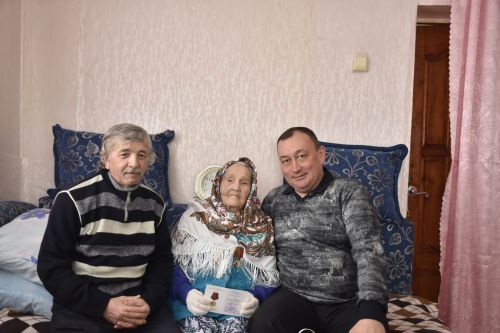 Ветеранам и труженикам тыла Актюбы вручены юбилейные медали