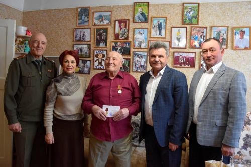 Ветеранам и труженикам тыла Актюбы вручены юбилейные медали