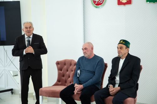 Поддержка материнства и традиционных ценностей: в Азнакаево прошла встреча для будущих мам