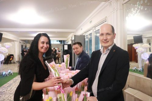Праздничный концерт для милых дам в Доме культуры
