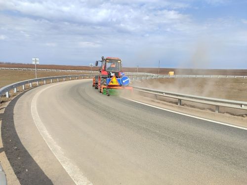 На федеральных автодорогах четырех субъектов Поволжья собрано более 4900 кубометров мусора