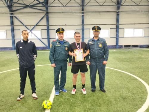 Азнакаевские пожарные соревновались в футбольном матче