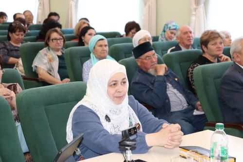 В Азнакаево состоялся важный разговор о сохранении истории семьи