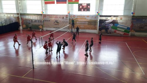 Азнакайда муниципаль хезмәткәрләр спартакиадасы бара