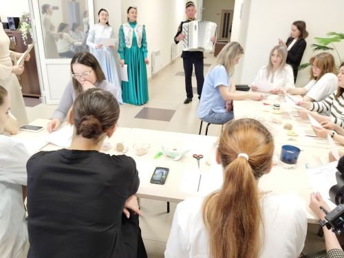 Азнакайда йөкле хатын-кызлар айлыгы кысаларында кызыклы очрашулар үткәрелә
