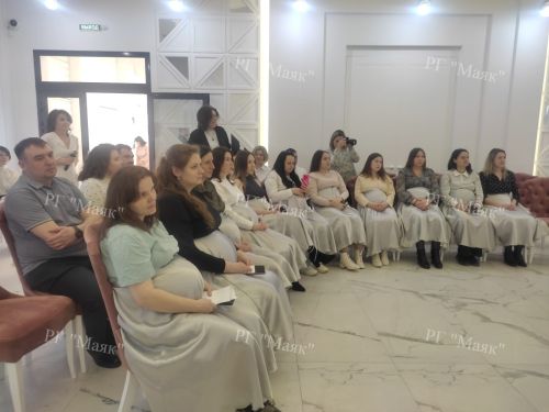 В Азнакаево стартовал месяц заботы и внимания к будущим мамам