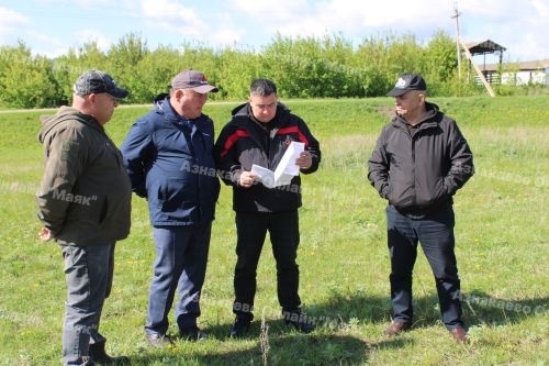 В Азнакаево проверили технику для заготовки кормов