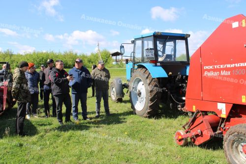 В Азнакаево проверили технику для заготовки кормов