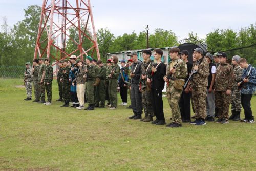 Азнакаевские школьники осваивают азы военной подготовки