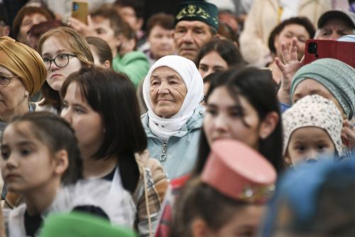Татарстан Рәисе Азнакай районының Мәлбагыш авылында 3Д-принтер ярдәмендә төзелгән мәдәни үзәкне ачуда катнашты
